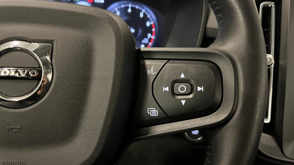 VOLVO XC40 T2 129cv  Momentum 