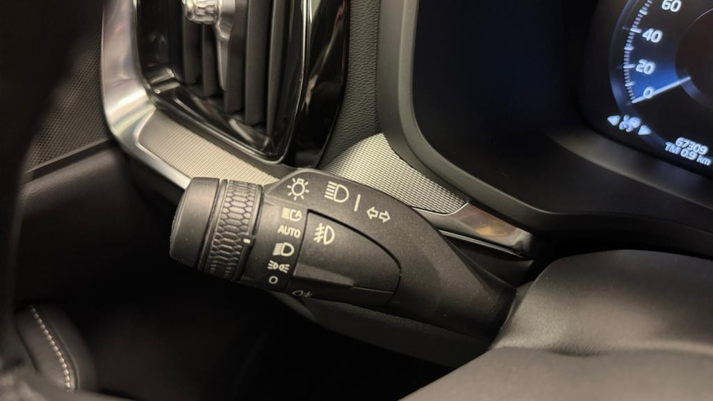 VOLVO V60  T6 AWD Recharge - 253+145 - Geartronic R-Design 