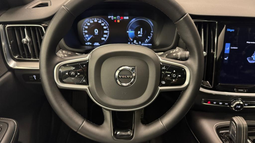 VOLVO V60  T6 AWD Recharge - 253+145 - Geartronic R-Design 