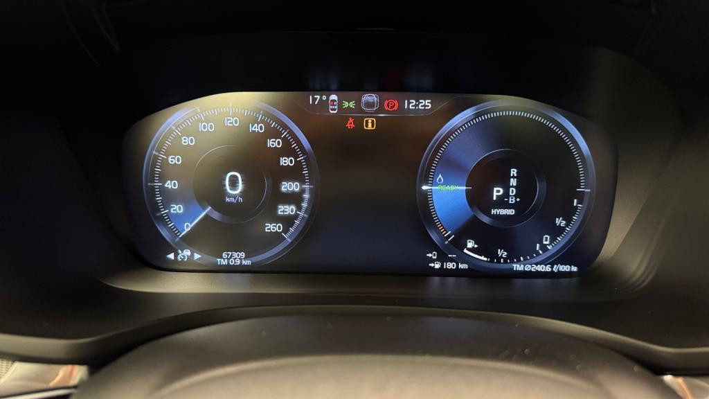 VOLVO V60  T6 AWD Recharge - 253+145 - Geartronic R-Design 