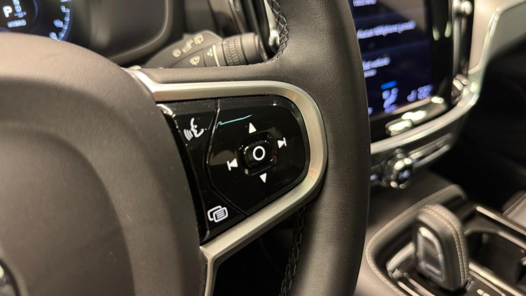 VOLVO V60  T6 AWD Recharge - 253+145 - Geartronic R-Design 