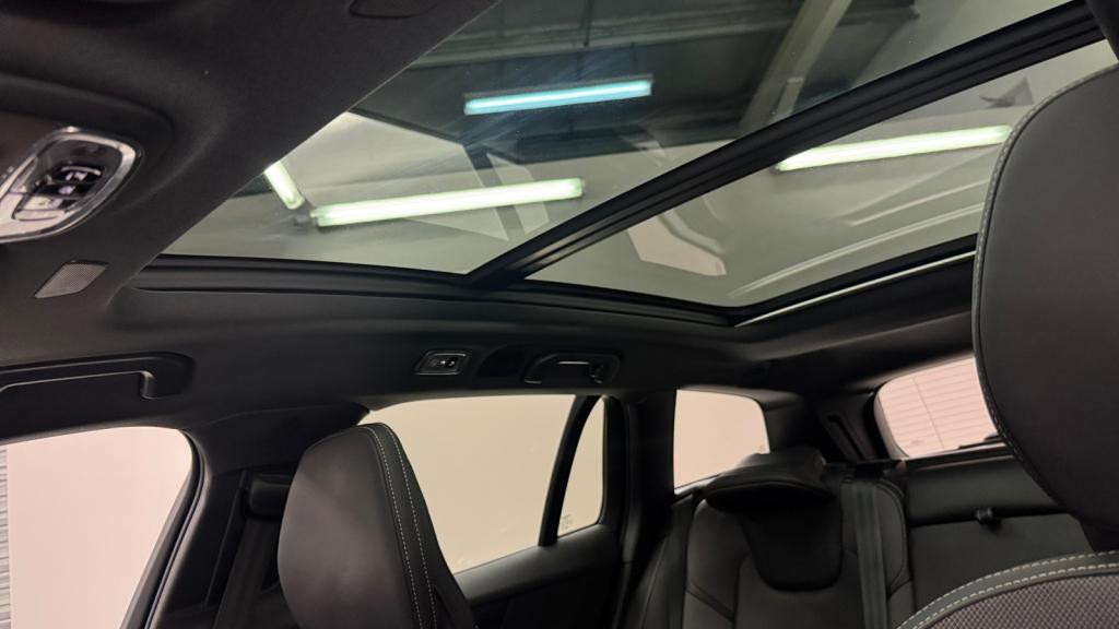 VOLVO V60  T6 AWD Recharge - 253+145 - Geartronic R-Design 