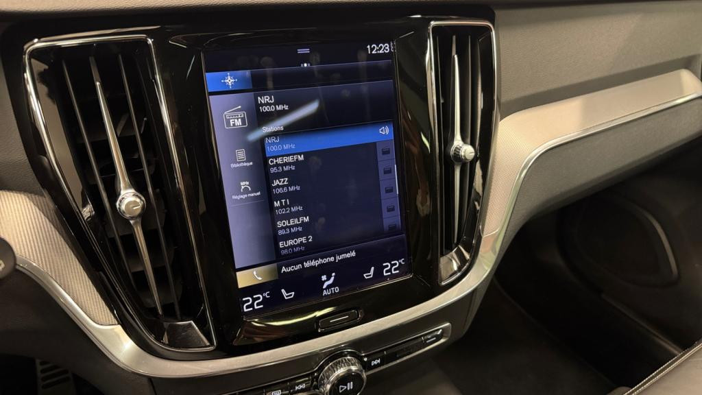 VOLVO V60  T6 AWD Recharge - 253+145 - Geartronic R-Design 