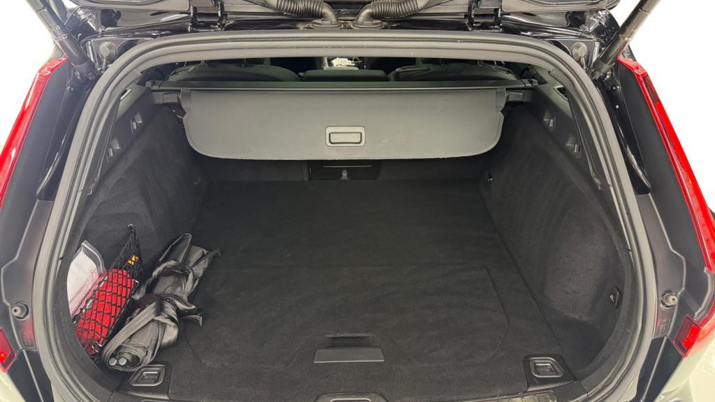 VOLVO V60  T6 AWD Recharge - 253+145 - Geartronic R-Design 